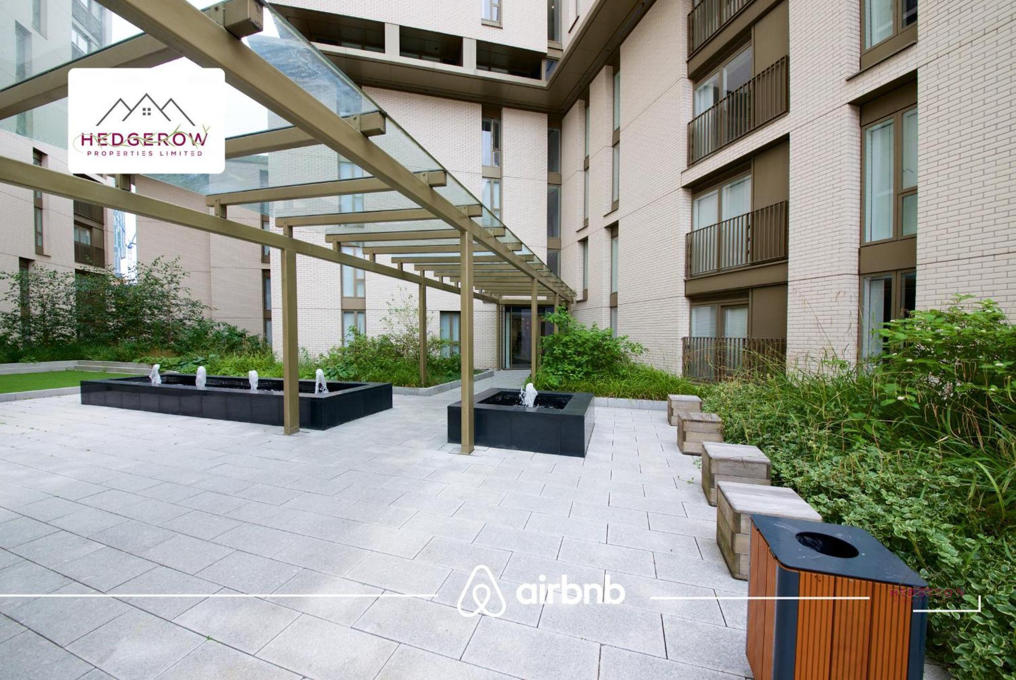 Apartment Centre By Hedgerow Manchester
