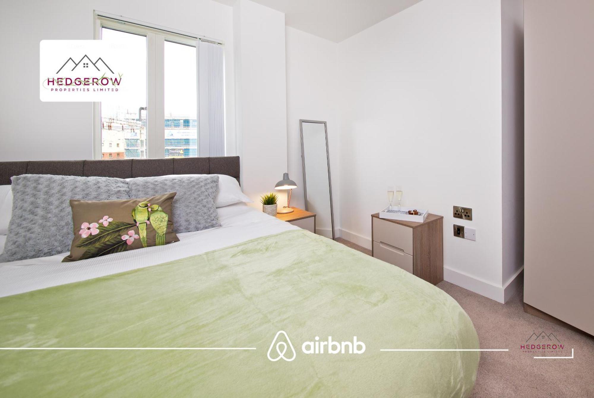 Centre By Hedgerow Apartment *